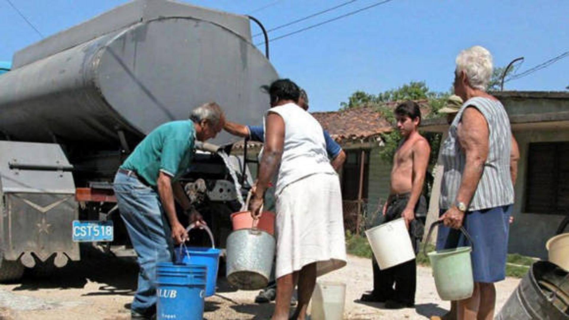 Cuba: familias llevan meses sin agua potable
