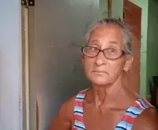 Madre cubana se queja