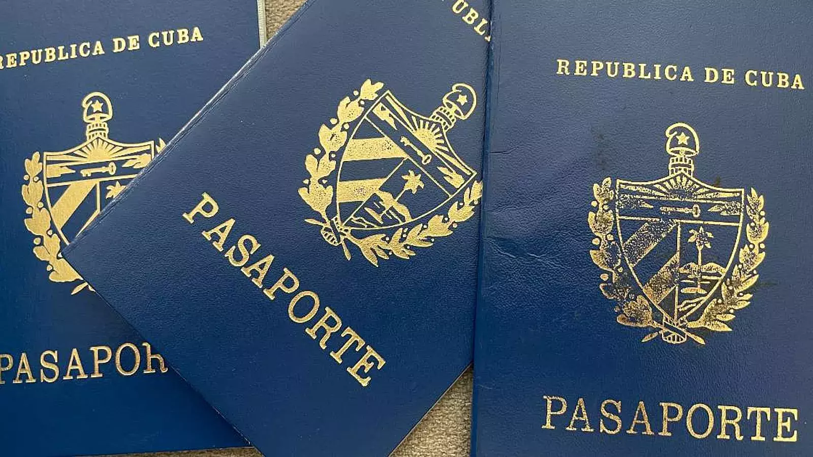Pasaportes cubanos